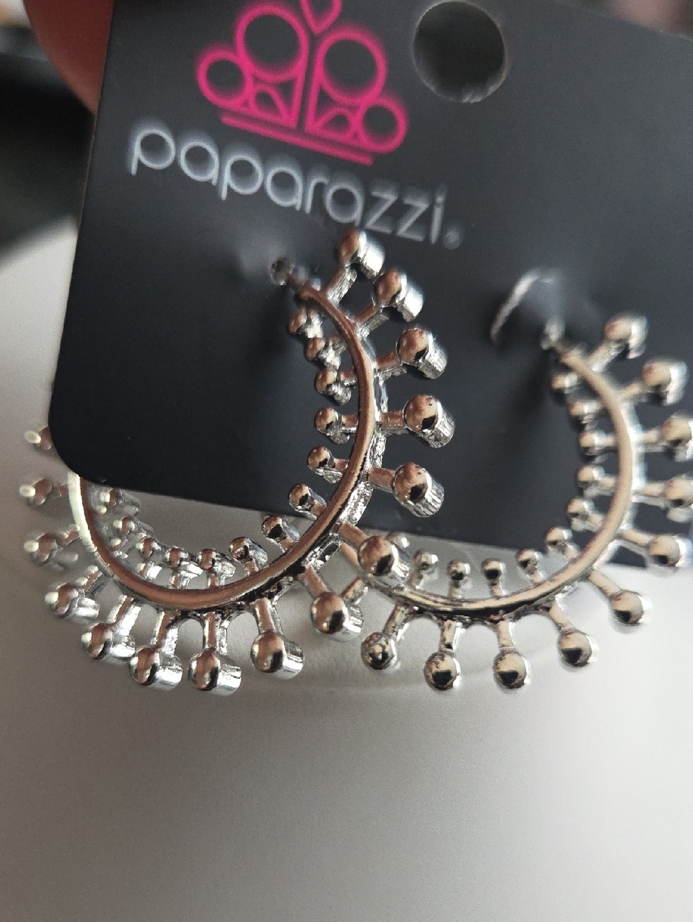 Paparazzi The Way You Make Me Wheel Silver Hopp Earrings NWT